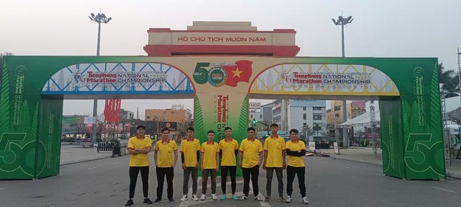 Vietnam Moving accompanies Tien Phong Marathon - spreading the spirit of sports and connecting the community photo 1