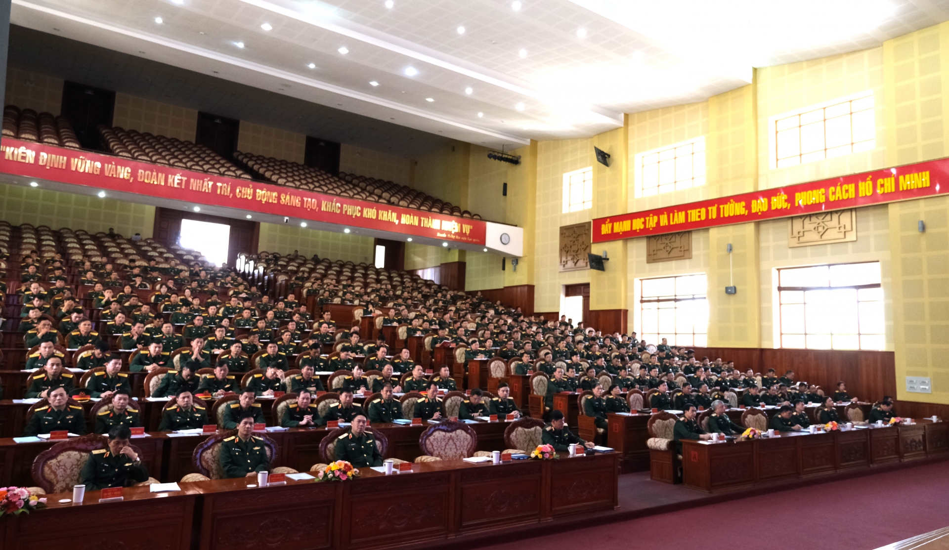 Overview of the working session of the Minister of National Defense with the Army Academy