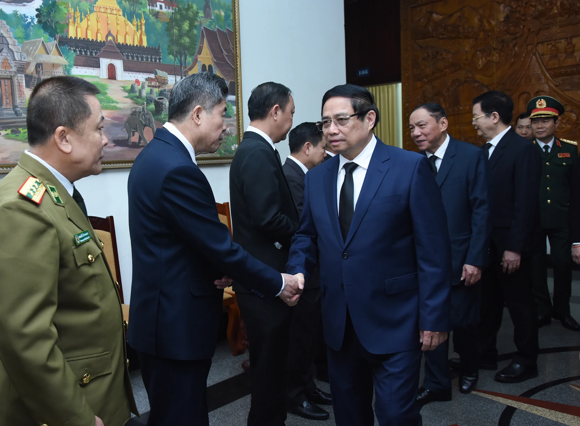 [Photo] Le Premier ministre Pham Minh Chinh rend visite au camarade Khamtay Siphandone photo 6