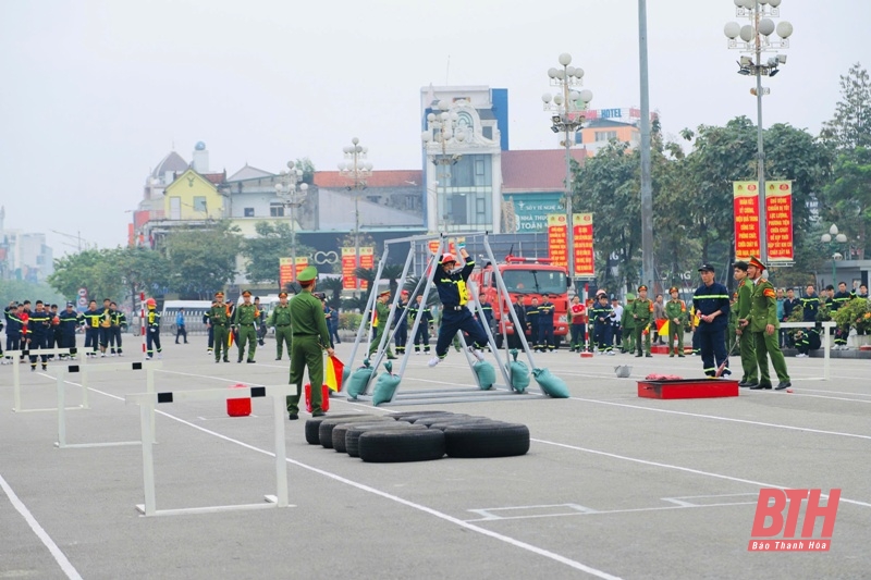 Thanh Hoa won second prize in the Fire Fighting and Rescue Sports Competition of Region III