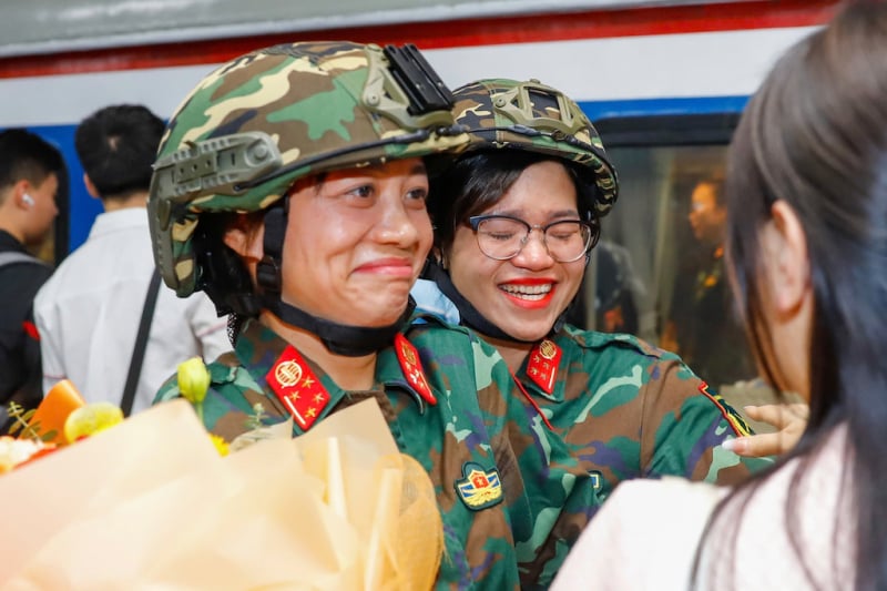 The Ministry of National Defense's parade and marching groups began marching to the South -2