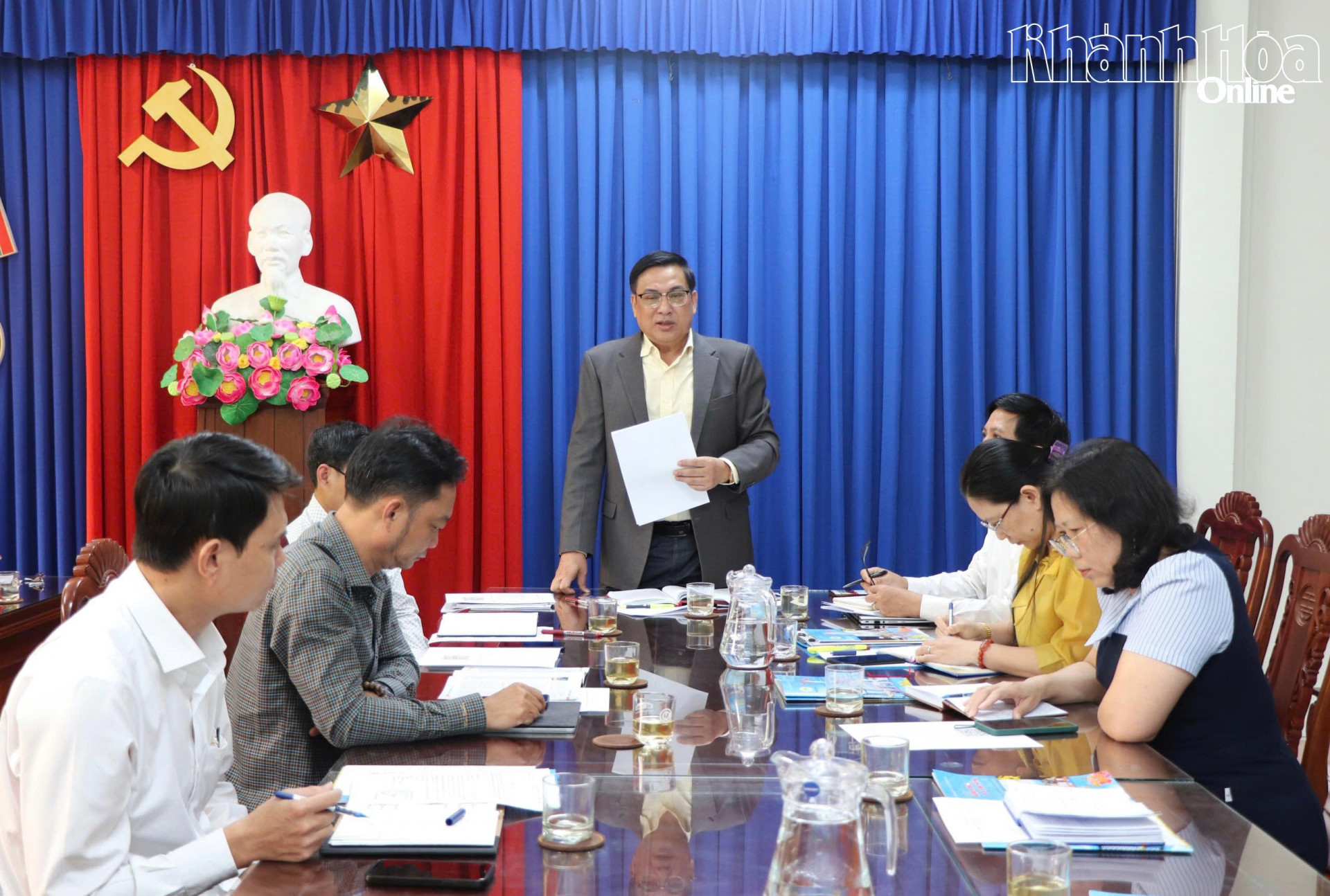 Đồng chí Lê Hữu Thọ phát biểu chỉ đạo tại hội nghị.