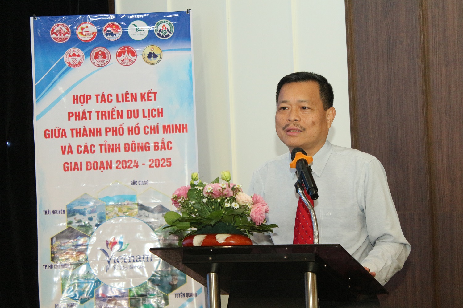 Hợp tác du lịch TP. Hồ Chí Minh và 8 tỉnh Đông Bắc góp phần quan trọng phát triển kinh tế - xã hội địa phương - Ảnh 4.