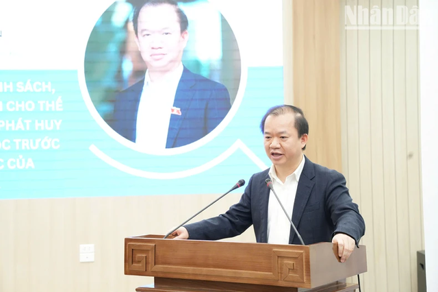 Cần đặt văn hóa, thanh niên vào trọng tâm phát triển đất nước   - Ảnh 2.