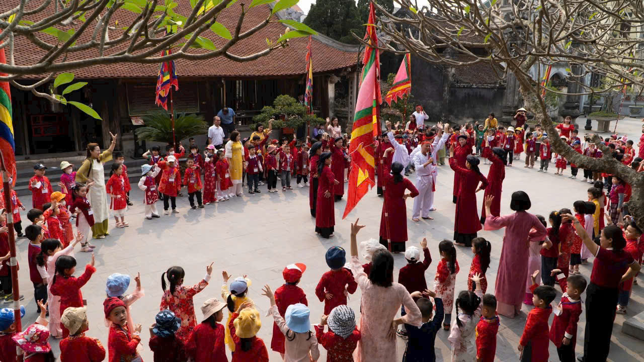 សកម្មភាពដ៏មានអត្ថន័យជាច្រើនសម្រាប់កុមារក្នុងថ្ងៃគម្រប់ខួបមរណភាពរបស់ស្តេច Hung