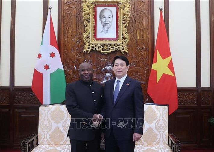 Chủ tịch nước Lương Cường và Tổng thống Burundi Évariste Ndayishimiye