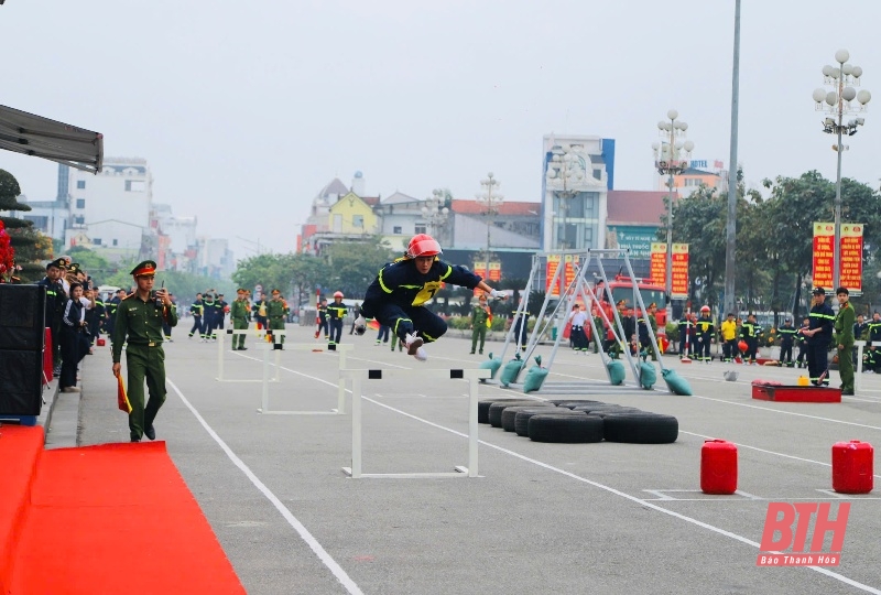Thanh Hoa won second prize in the Fire Fighting and Rescue Sports Competition of Region III