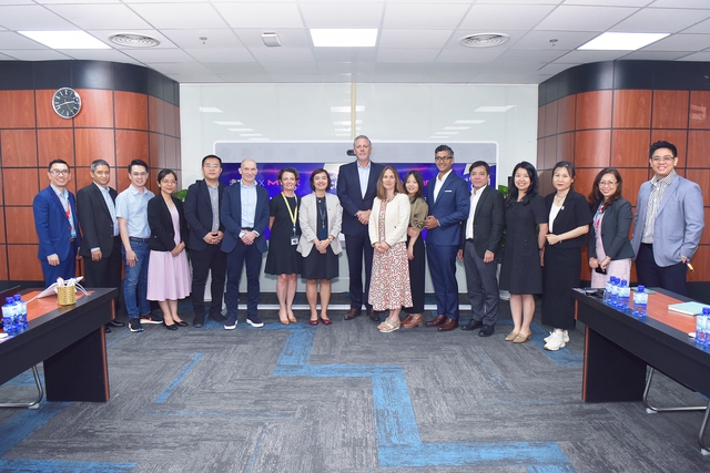 Lãnh đạo Merck Healthcare gặp gỡ FPT Long Châu hướng tới chăm sóc sức khỏe cộng đồng - Ảnh 1.
