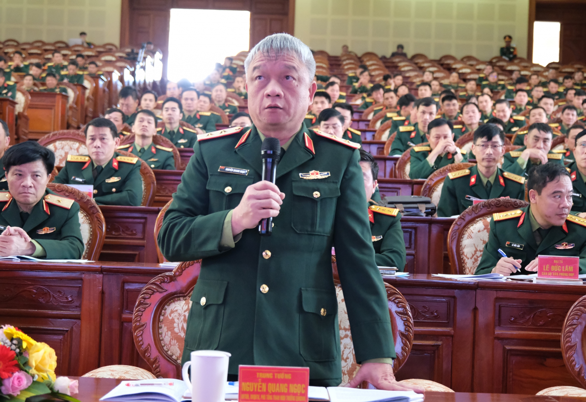 Lieutenant General Nguyen Quang Ngoc - Member of the Party Central Committee, Member of the Central Military Commission, Deputy Chief of the General Staff of the Vietnam People's Army spoke at the meeting.