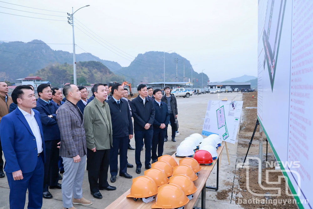 Provincial leaders visited Tan Duong Industrial Park (Dinh Hoa) invested by Thagaco International Joint Stock Company.