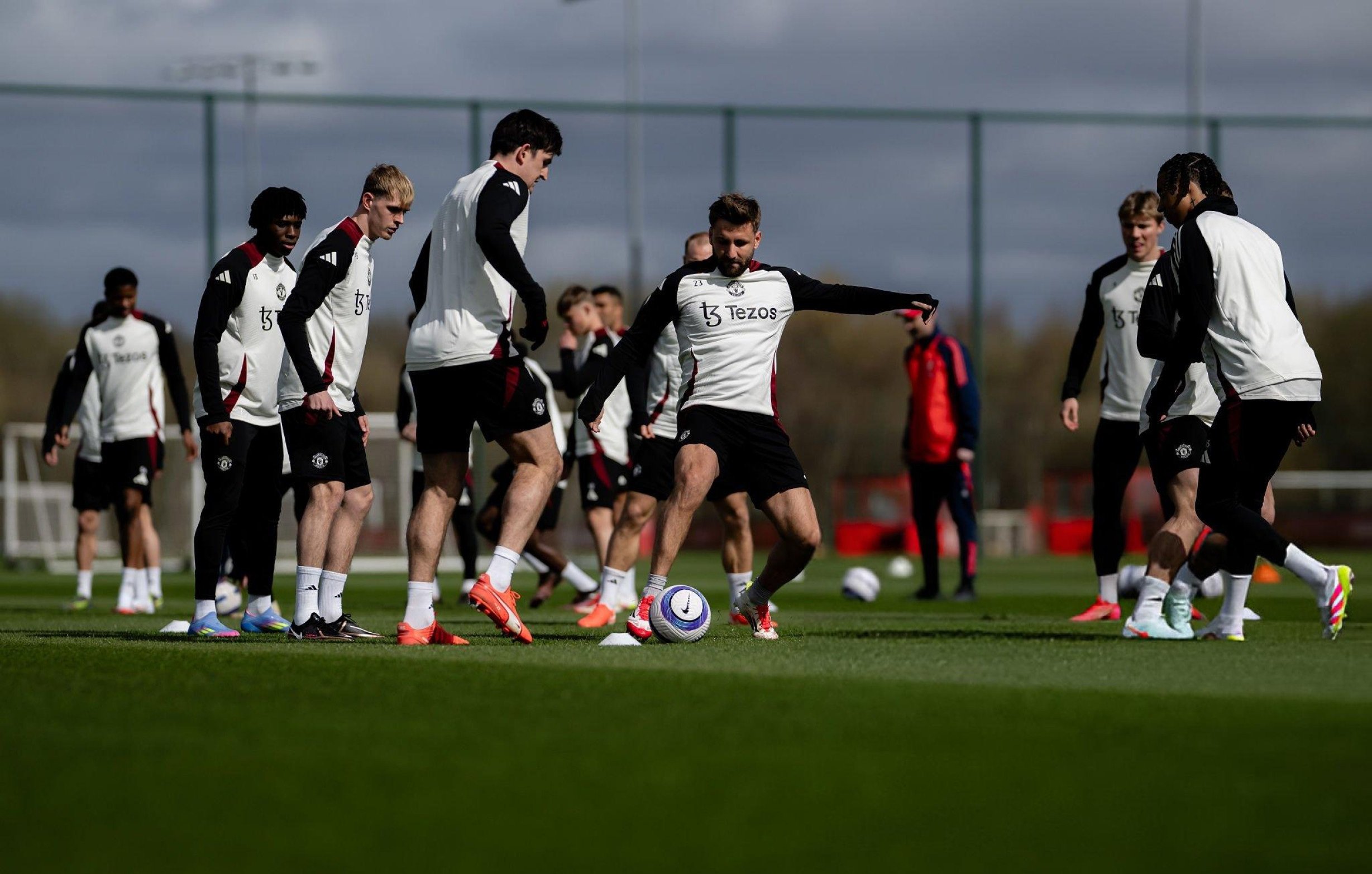 Man Utd dưới thời HLV Amorim: Sự phập phù và con đường sống duy nhất - 3