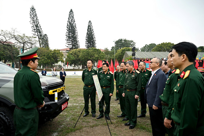 Đoàn khảo sát của Ủy ban Quốc phòng, An ninh và Đối ngoại khảo sát thực tế tại Lữ đoàn 86