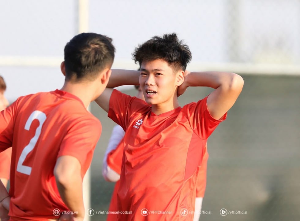 Lịch thi đấu U.17 Việt Nam - Úc hôm nay: Cú sốc ngày ra quân, HLV Roland nói gì?- Ảnh 3.