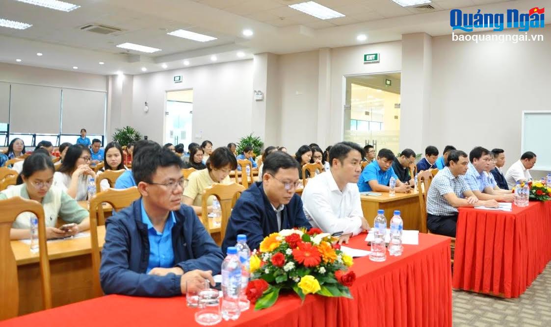 ប្រតិភូសន្និសីទ។