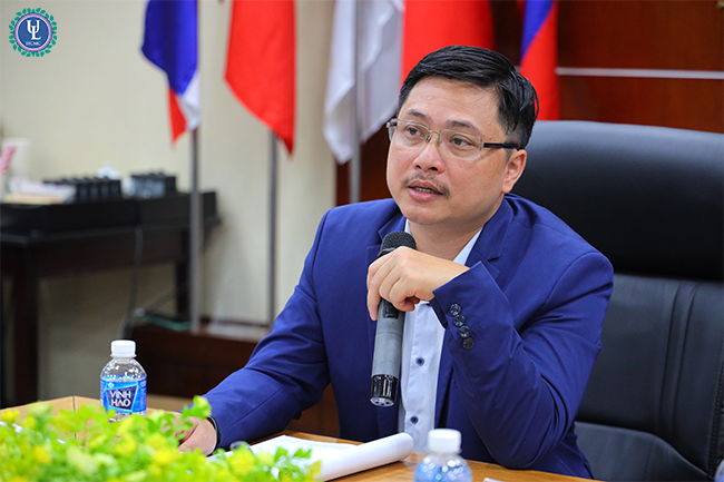 សាស្ត្រាចារ្យបណ្ឌិត លោក Tran Viet Dung សាកលវិទ្យាធិការរងនៃសាកលវិទ្យាល័យច្បាប់ទីក្រុងហូជីមិញ។