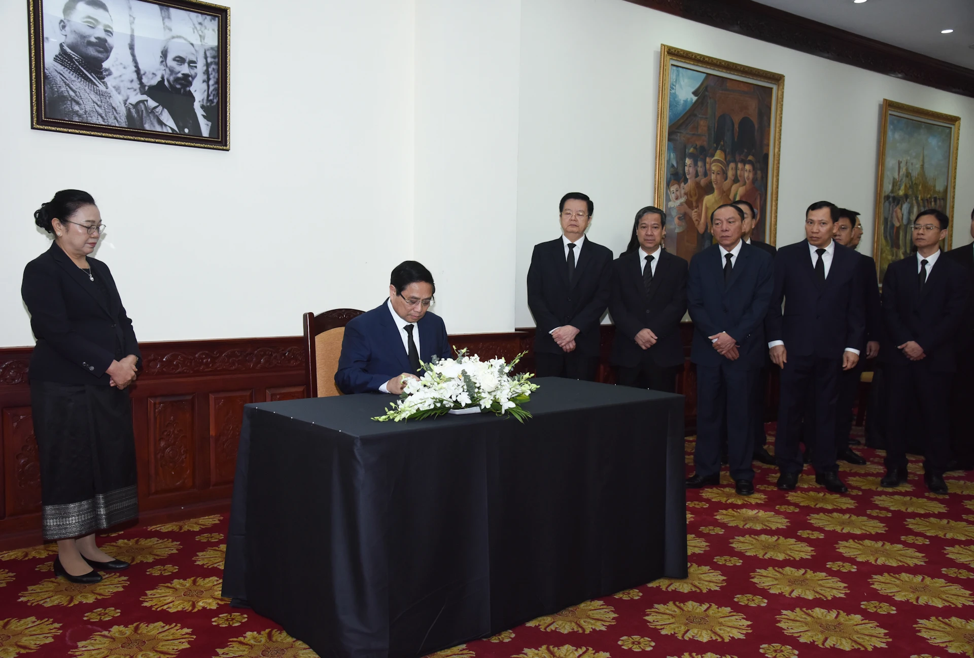 [Photo] Le Premier ministre Pham Minh Chinh rend visite au camarade Khamtay Siphandone photo 4