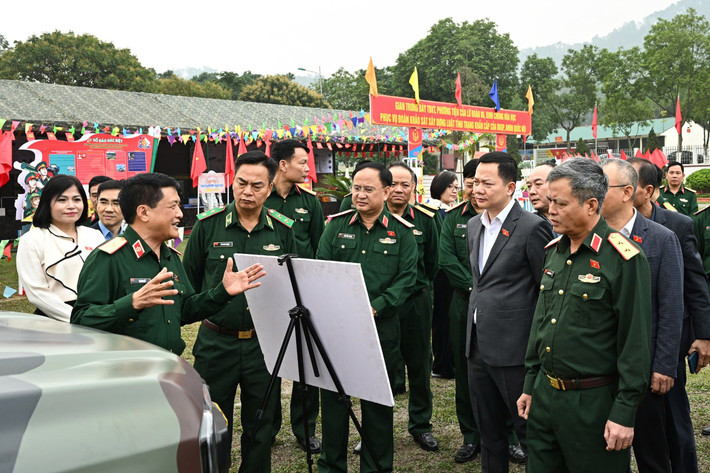 Đoàn khảo sát của Ủy ban Quốc phòng, An ninh và Đối ngoại khảo sát thực tế tại Lữ đoàn 86