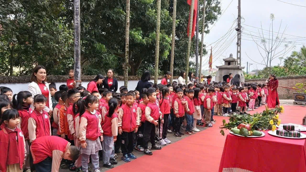 សកម្មភាពដ៏មានអត្ថន័យជាច្រើនសម្រាប់កុមារក្នុងថ្ងៃគម្រប់ខួបមរណភាពរបស់ស្តេច Hung