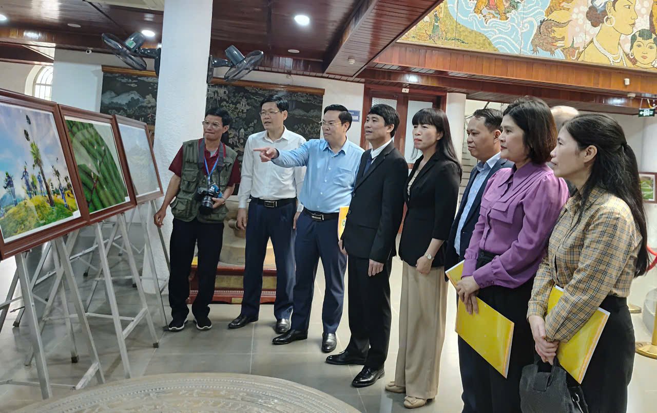 Trưng bày 50 tác phẩm ảnh nghệ thuật “Phú Thọ - Đất Tổ cội nguồn”