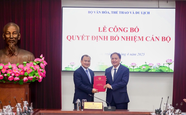 Bộ VHTTDL công bố và trao các quyết định về công tác cán bộ - Ảnh 3.
