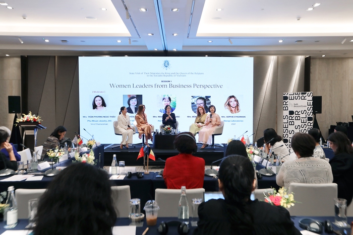 Diễn đàn nữ lãnh đạo vì sự đổi mới: Phó tổng FPT Retail chia sẻ vai trò của phái nữ trong phát triển bền vững và chăm sóc sức khỏe cộng đồng
- Ảnh 1.