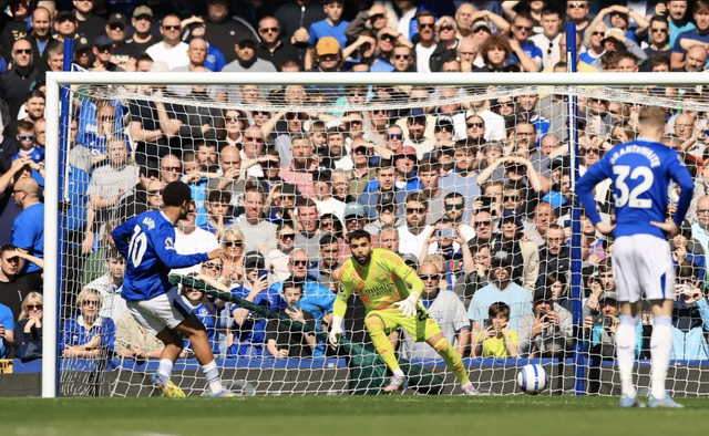 Arsenal bị Everton cầm chân, cạn dần hy vọng đua vô địch- Ảnh 4.