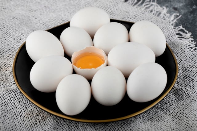 How much protein does a duck egg have? What should you pay attention to when preparing it? - Photo 1.
