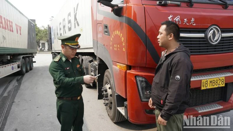 ランソン：チマ国境ゲートを通じた輸出入活動が増加（写真2）