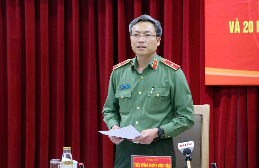 El mayor general Nguyen Quoc Toan, jefe de la Oficina del Ministerio de Seguridad Pública, informó en la conferencia de prensa.