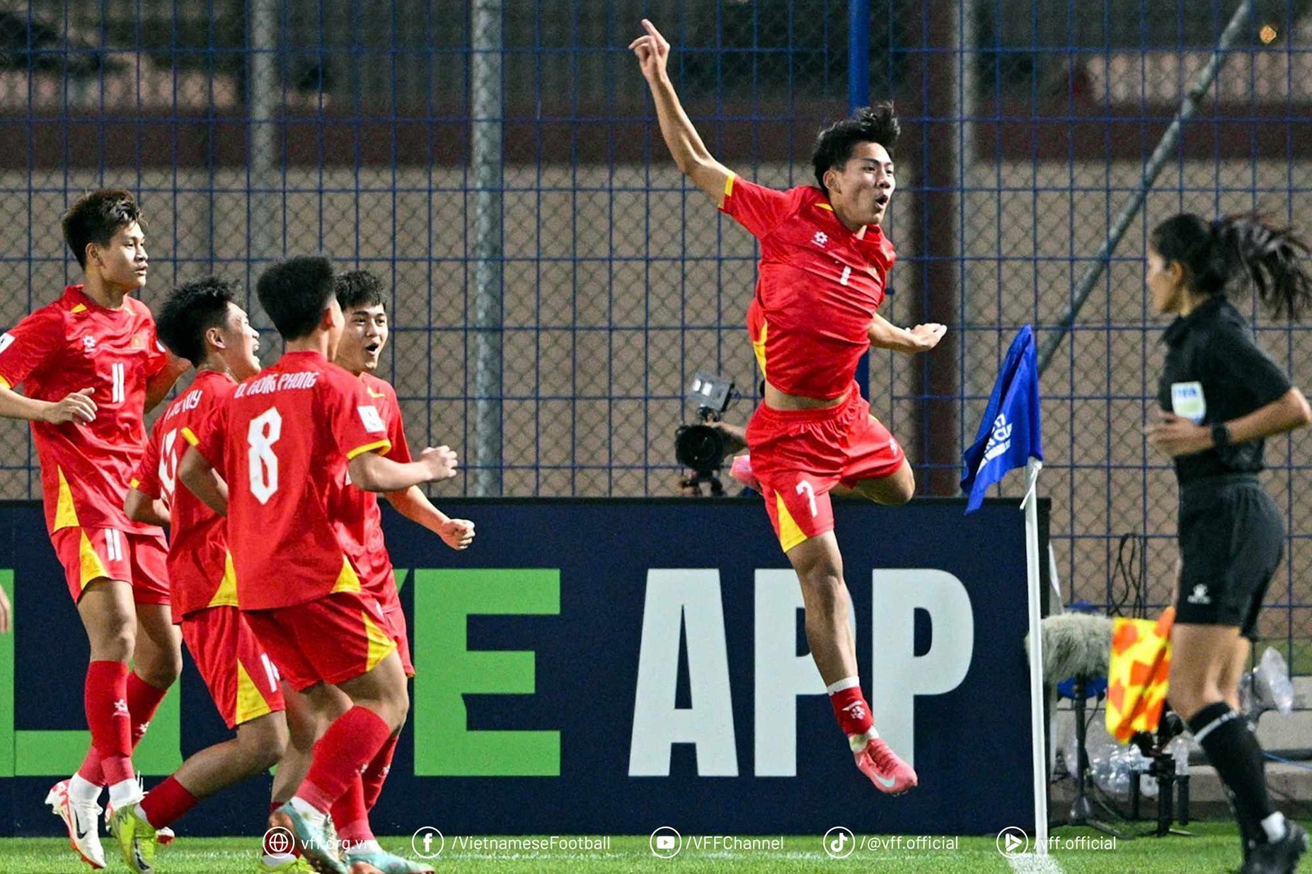 U17 Vietnam spielt unentschieden gegen Australien: Der Wahrheit ins Auge sehen, nach dem Goldtraum streben - 4