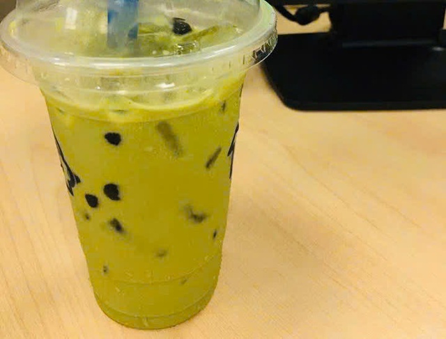 Why does drinking milk tea and sugary drinks cause uncontrolled weight gain? - Photo 1.