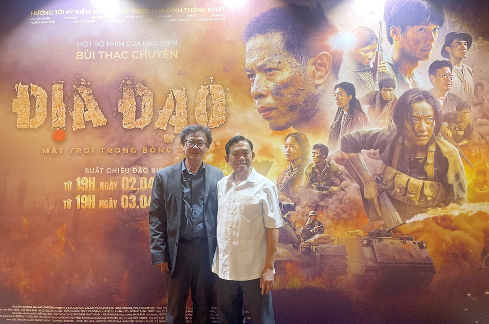 The author and Meritorious Artist Cao Minh at the premiere of the film Tunnels: Sun in the Dark, March 31, 2025.