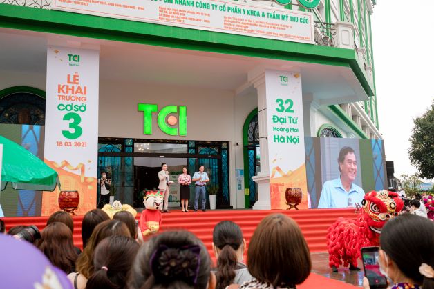 Le programme compte avec la participation de l'artiste populaire Thu Ha et de l'artiste populaire Manh Cuong.