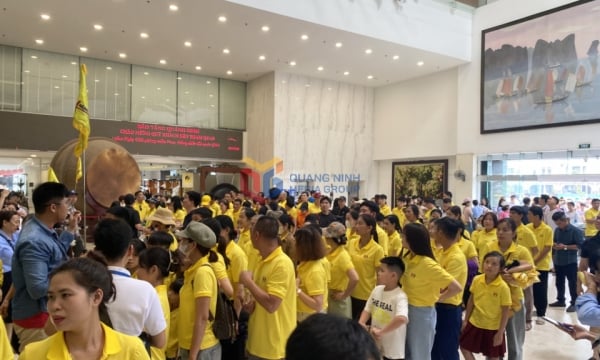 Près de 500 000 touristes sont venus à Quang Ninh pendant les deux jours de vacances du 30 avril au 1er mai.