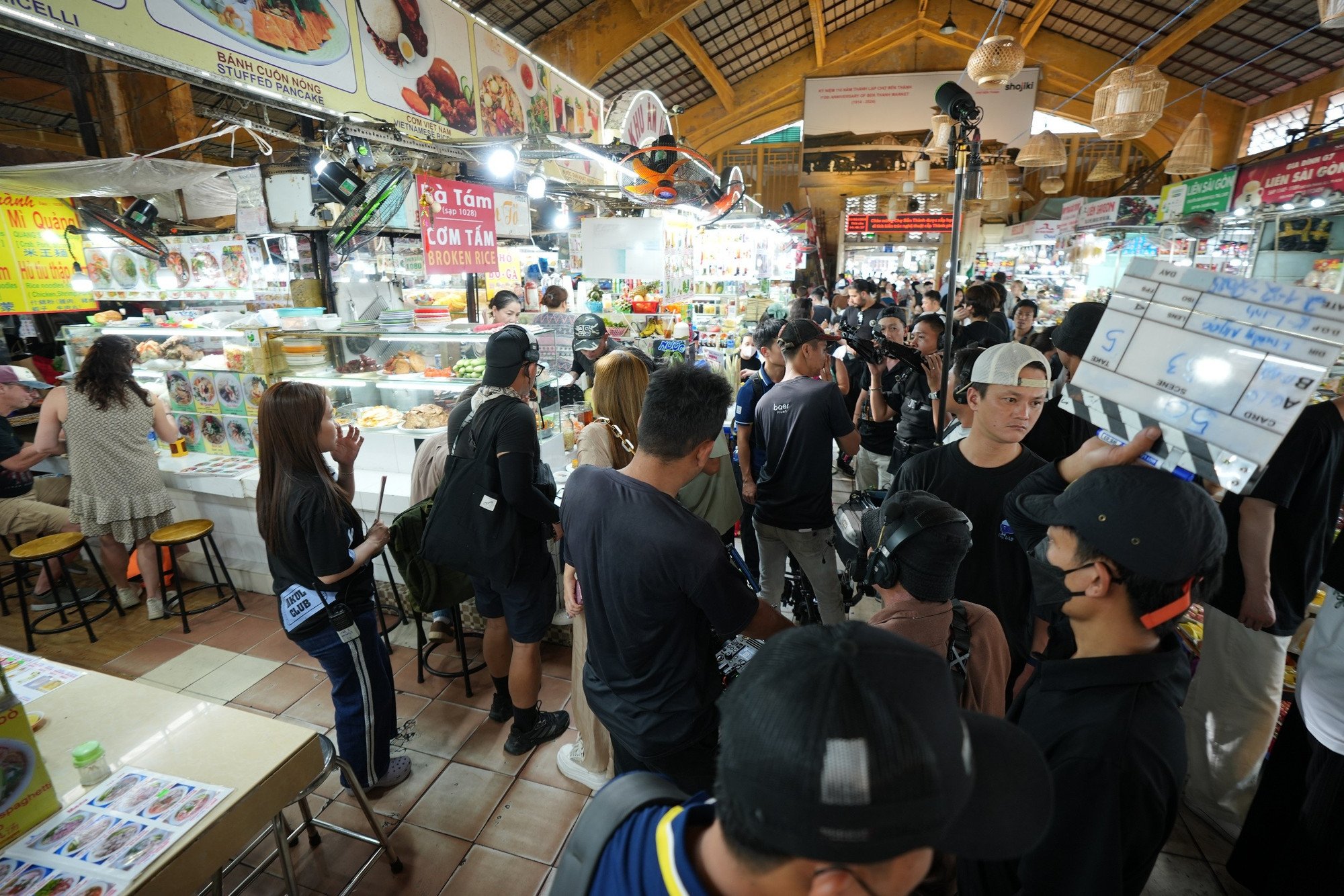 bts-ekip-tai-cho-ben-thanh.jpg