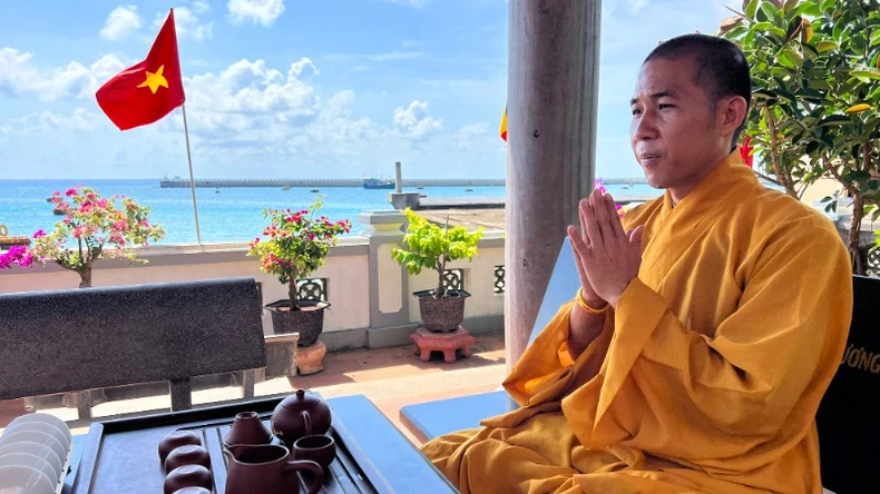 សួនពិសេសនៅវត្តថ្មមួយ រូបថត ២