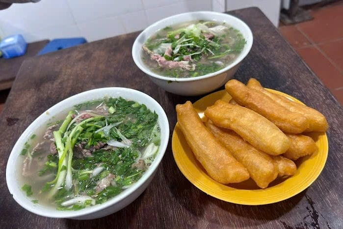 Loạt món ngon đặc sản phải thử khi tới Hà Nội dịp nghỉ lễ 30/4 -1/5- Ảnh 1.