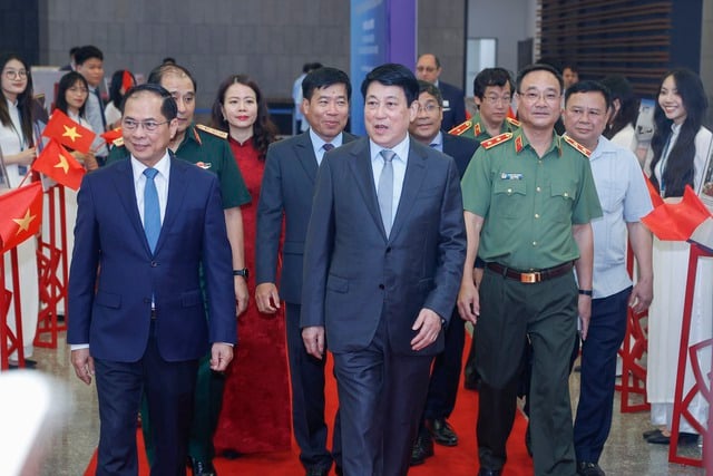 Chủ tịch nước dự hội thảo về vai trò ngọai giao trong kiến tạo hòa bình - Ảnh 1.