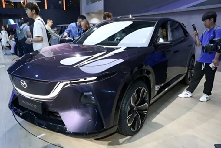 Mazda EZ-60 
