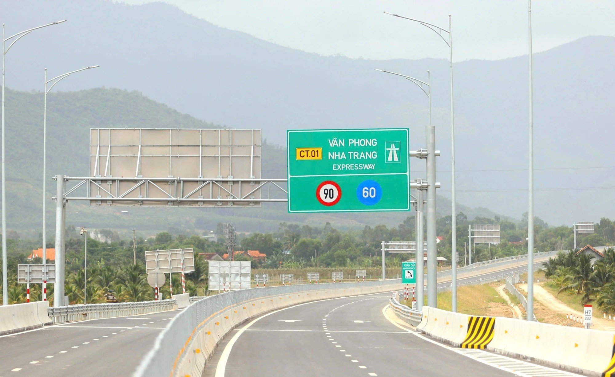 Dự án thành phần đường cao tốc đoạn Vân Phong-Nha Trang - Ảnh: VGP/Trần Mạnh