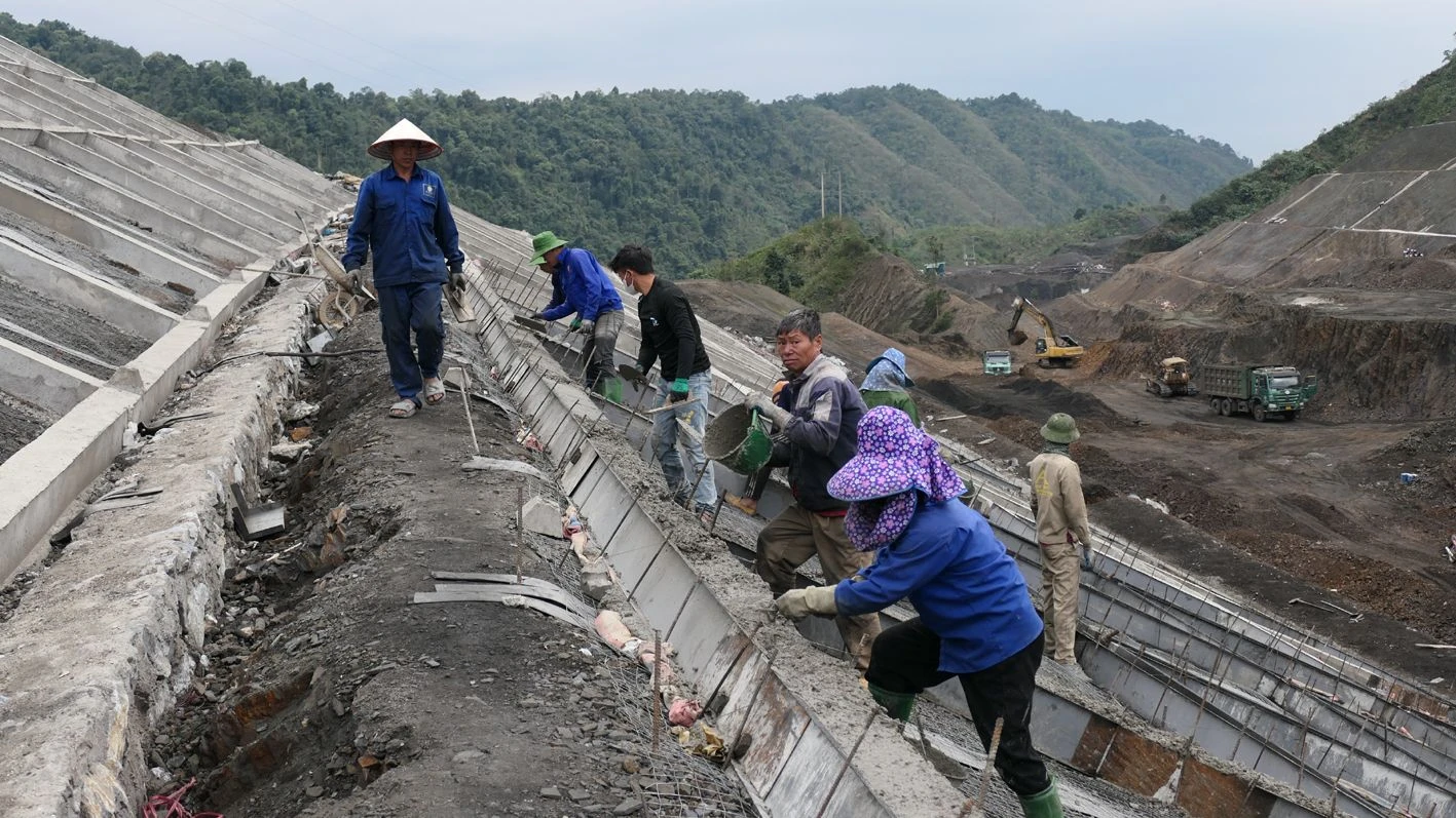 [Photo] Ha Giang : De nombreux projets clés en construction pendant la période des vacances photo 4