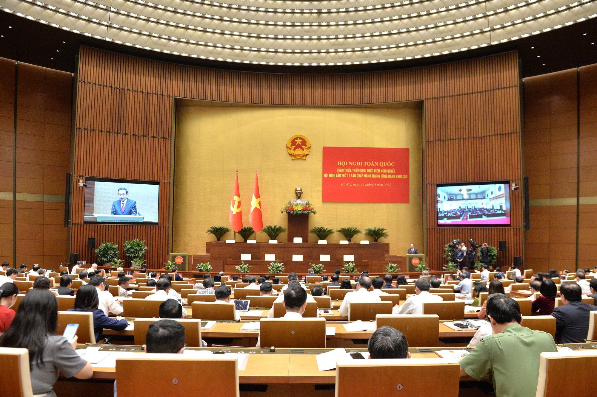 Chủ tịch Quốc hội Trần Thanh Mẫn phát biểu tại Hội nghị toàn quốc quán triệt, triển khai thực hiện Nghị quyết Hội nghị Trung ương 11 Khóa XIII