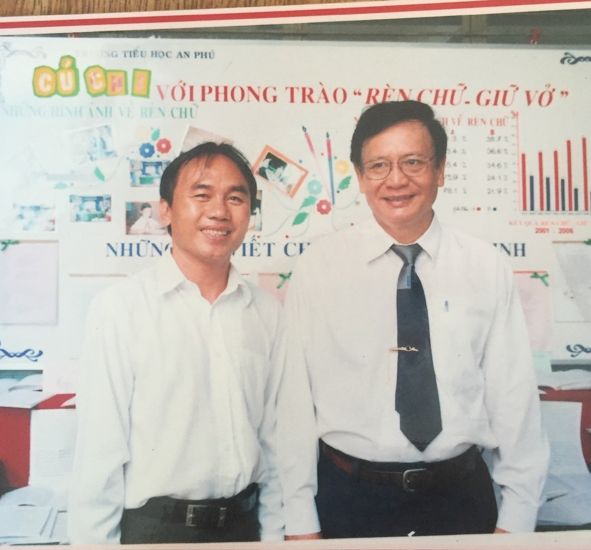 Giáo dục sau ngày thống nhất: Từ lớp học đêm đến huân chương lòng dân - 11