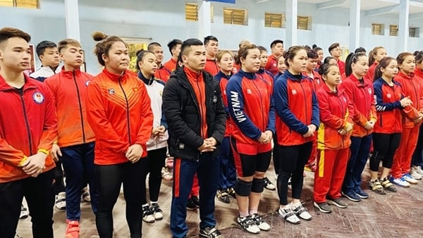 ក្រុម​លើក​ទម្ងន់​វៀតណាម៖ តើ​នឹង​មាន​ការ​ទម្លាយ​ជាមួយ​អ្នក​ជំនាញ​បរទេស​ទេ?