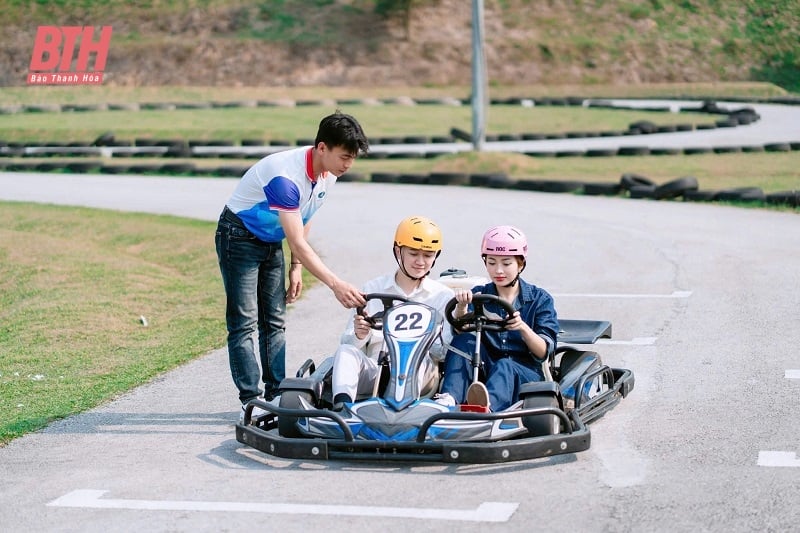 목적지는 휴일 동안 방문객을 안전하게 환영하기 위해 노력합니다.