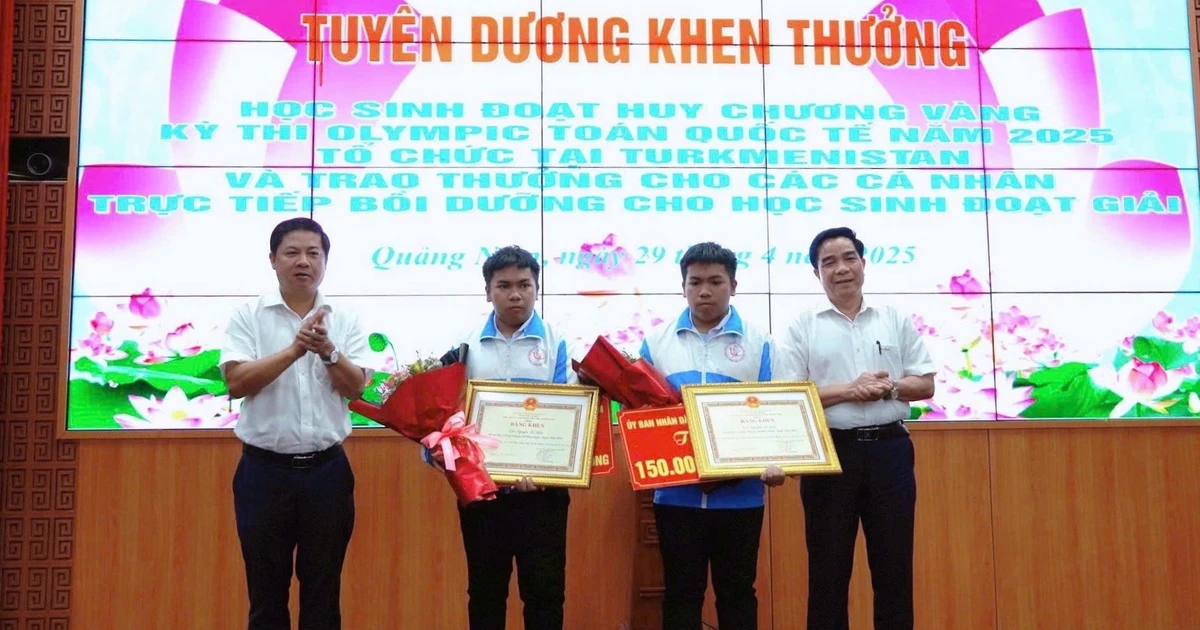 Quảng Nam khen thưởng 300 triệu đồng cho cặp song sinh giành Huy chương Vàng Olympic Toán