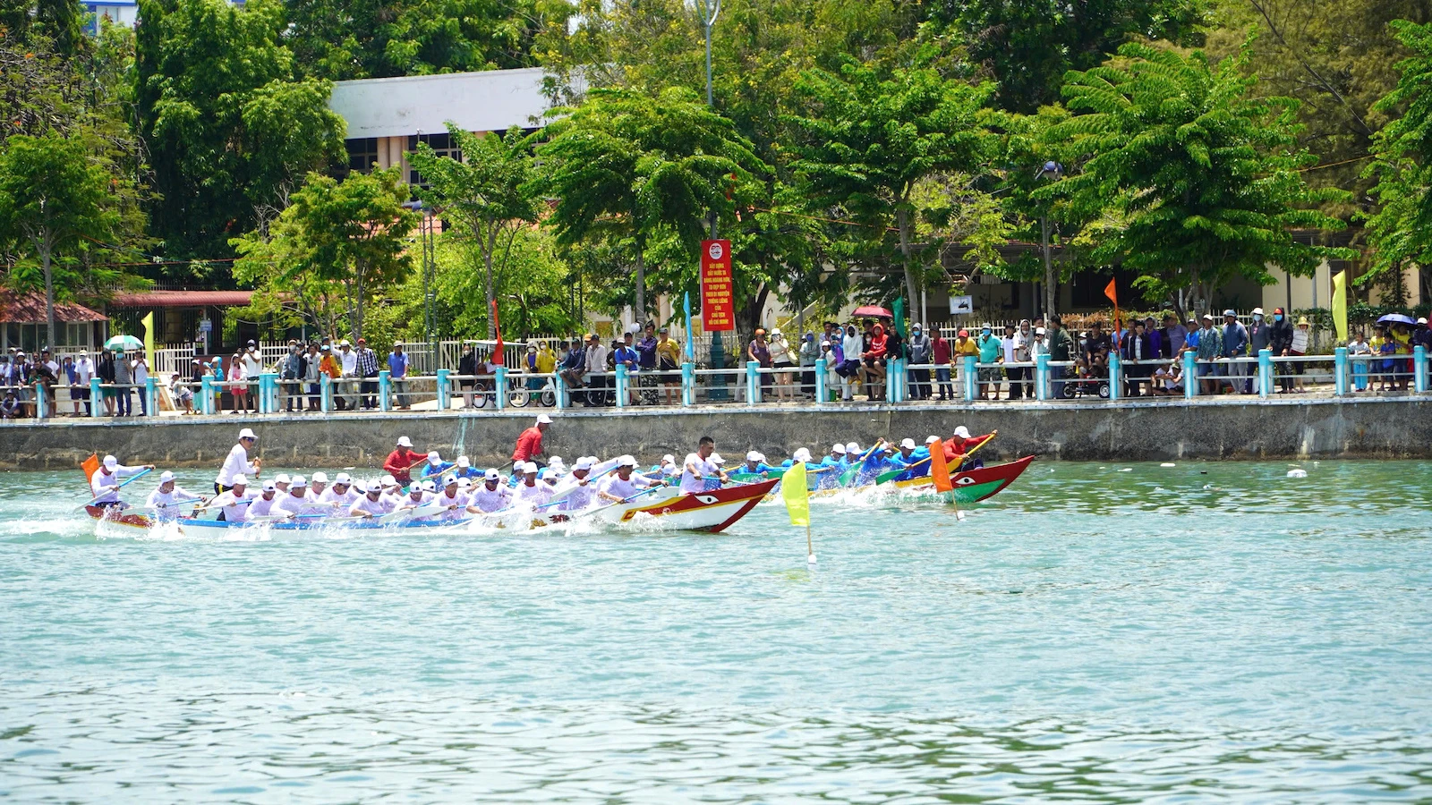 [Photo] Binh Thuan organizes many unique festivals on the occasion of April 30 and May 1 photo 6