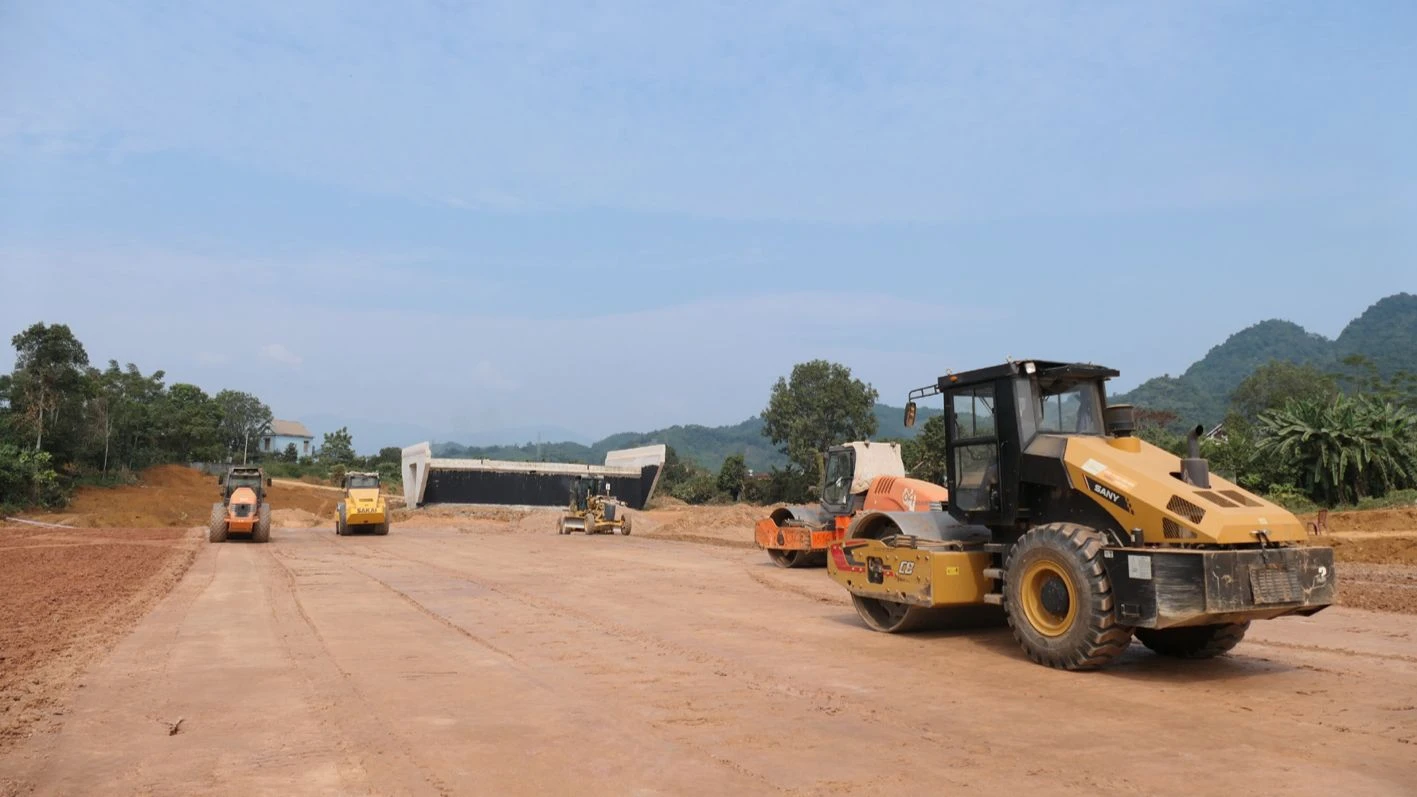 [Photo] Ha Giang : De nombreux projets clés en construction pendant la période des vacances photo 2