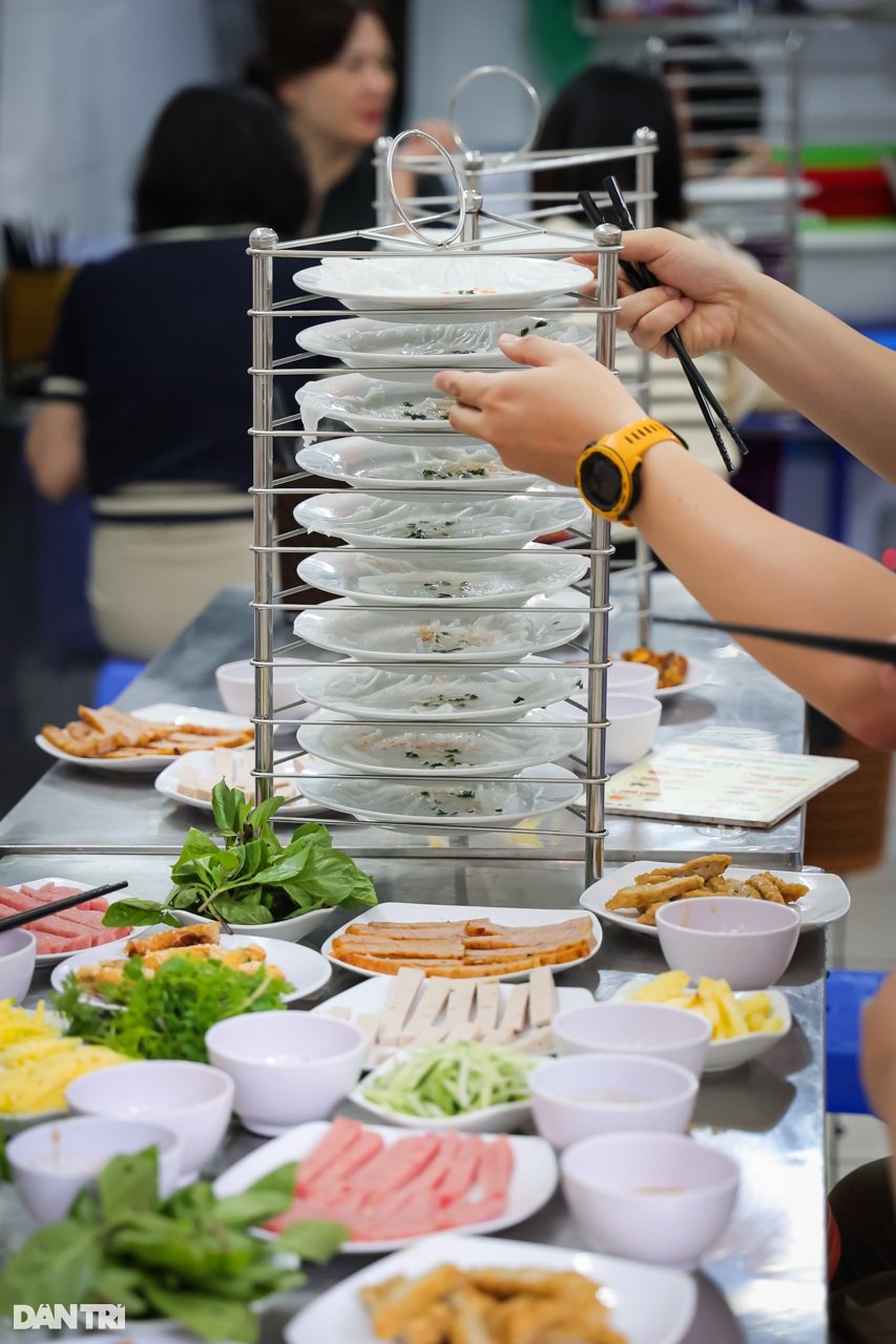Loạt món ngon đặc sản phải thử khi tới Hà Nội dịp nghỉ lễ 30/4 -1/5- Ảnh 2.
