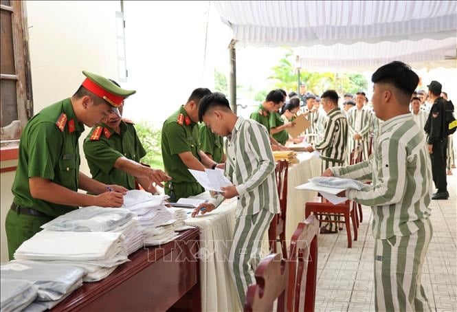 ចំណងជើងរូបថត